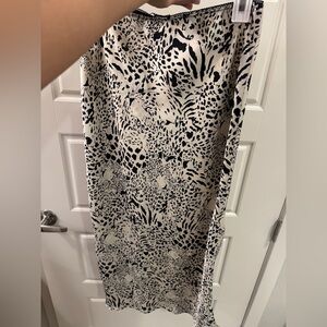 Timing Black and Cream Patterned Skirt